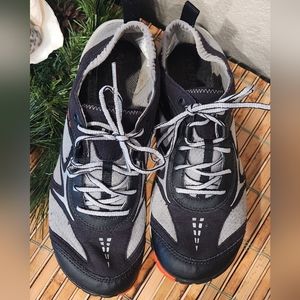 Merrell Dash Glove barefoot tennis shoes - sz 9.5- super comfy
